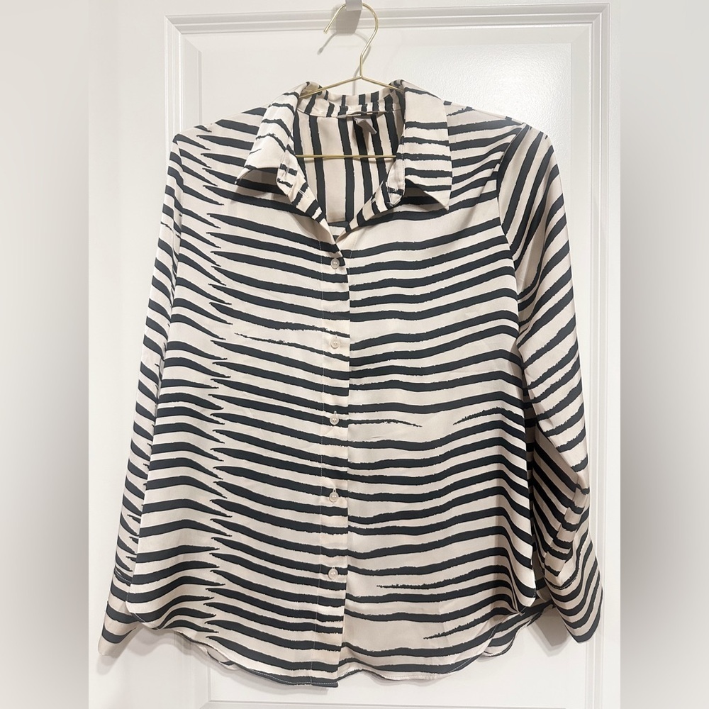 Black and White Zebra Print Long Sleeve Button Down Shirt - Picture 7 of 10